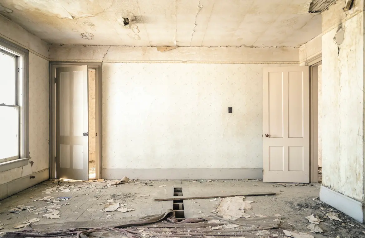 Waste disposal crew managing a cleanout project in Kensington Park